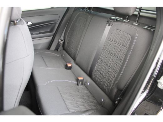 Fiat 600 1.2 Hybrid Urban | Achterbank in delen neerklapbaar | Airco | Alarm klasse 1(startblokkering) ActivLease financial lease