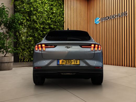 Ford Mustang Mach-E Mach-E RWD 75 kWh | SOH 93% | BTW auto | Pano | B&O | Adapt. Cruise | Leer | Stoel-stuurverw. | 19'' ActivLease financial lease