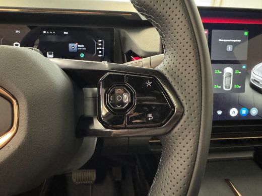 Lynk & Co 08 1.5 More | Achterbank verwarmd | Apple Carplay/Android Auto|telefoonintegratie premium | Audio in... ActivLease financial lease