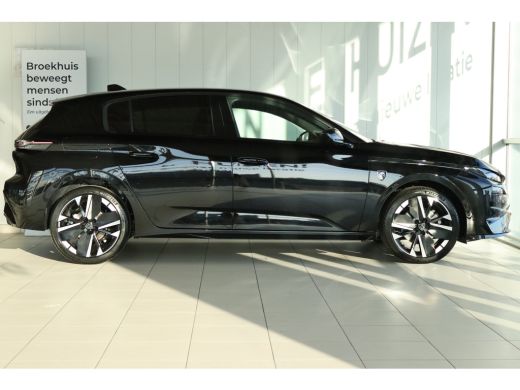 Peugeot 308 GT | Driver Sport Pack | Elektrische parkeerrem | Extra getinte achterste zijruiten en achterruit ActivLease financial lease