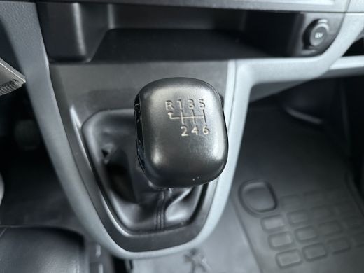 Peugeot Expert 1.5 BlueHDI 100 Standard Premium | 2 zitplaatsen rechtsvoor ActivLease financial lease