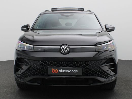 Volkswagen Tiguan 1.5 eHybrid R-Line Edition 272PK DSG Pano-Schuifdak, Black Style, Trekhaak, 20" LM Velgen, Head-U... ActivLease financial lease
