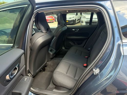 Volvo  V60 2.0 B5 250 PK | Inscription | Navigatie | Full LED | ActivLease financial lease