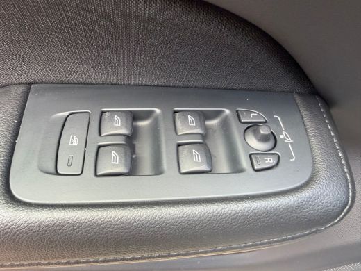 Volvo  V60 2.0 B5 250 PK | Inscription | Navigatie | Full LED | ActivLease financial lease