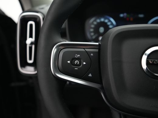 Volvo  XC40 T4 Recharge Inscription | BTW-auto | Leder | Adaptive Cruise | Trekhaak | Camera | Keyless Entry ... ActivLease financial lease