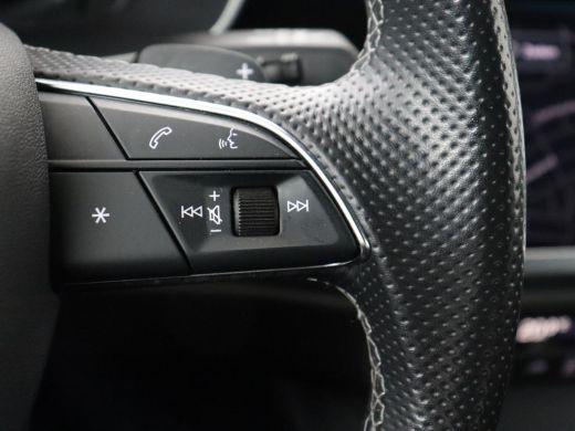 Audi Q3 45 TFSIe S edition | SOH 88% | Sportstoelen | Carplay | Trekhaak | Virtual Cockpit | Navigatie | ... ActivLease financial lease