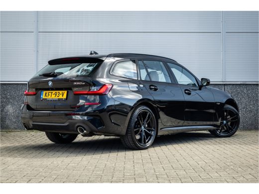 BMW 3 Serie Touring 330e M-sport Adaptief onderstel / 19inch / elec stoelen / Camera / Stoelverwarming ActivLease financial lease