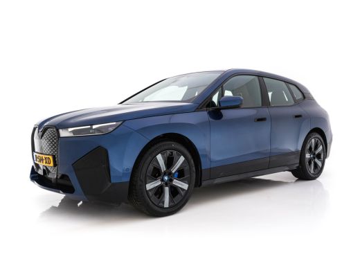 BMW iX xDrive40 High Executive 77 kWh AWD [ 3-Fase-11kW ] {SOH-100%} (INCL-BTW) *LEATHER | TOPVIEW | FUL... ActivLease financial lease