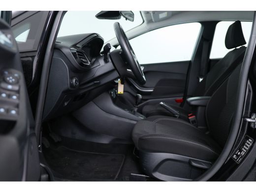 Ford Fiesta 1.0 Hybrid Titanium 125pk | Cruise Control | Navigatie | Apple Carplay | Parkeersensoren | Climat... ActivLease financial lease