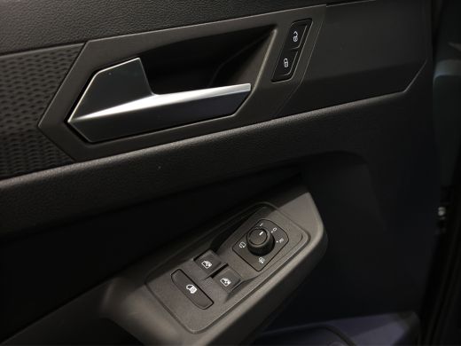 Ford Transit Connect 1.5 EcoBoost PHEV L2 Limited 150pk | 0.99% Financial Lease | Driver ass pack | Winter Pack | Dubb... ActivLease financial lease