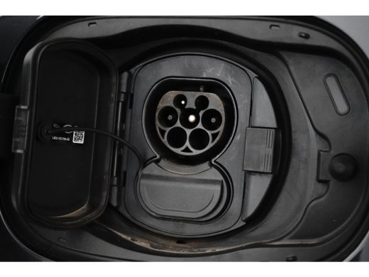 Land Rover Defender 110 2.0 P300e 110 X-Dynamic HSE | Origineel Nederlands geleverd ActivLease financial lease
