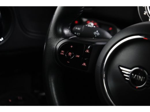 Mini Countryman 1.5 Cooper Yours | Pano | Elek. Stoelen | Adap. Cruise | Head-Up | ActivLease financial lease