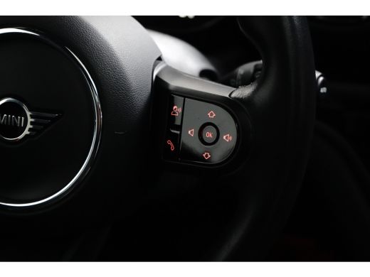 Mini Countryman 1.5 Cooper Yours | Pano | Elek. Stoelen | Adap. Cruise | Head-Up | ActivLease financial lease