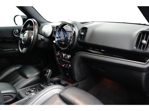 Mini Countryman 1.5 Cooper Yours | Pano | Elek. Stoelen | Adap. Cruise | Head-Up | ActivLease financial lease