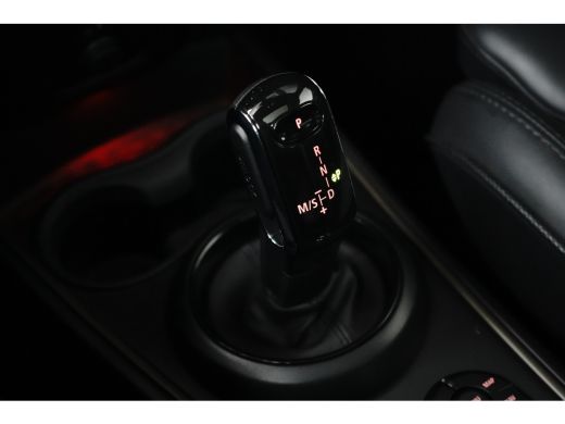 Mini Countryman 1.5 Cooper Yours | Pano | Elek. Stoelen | Adap. Cruise | Head-Up | ActivLease financial lease