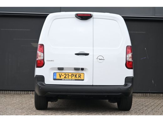 Opel Combo 1.5D 130PK Automaat L1 | Betimmering | Digitale Binnenspiegel | Cruise control | Navigatie | Acht... ActivLease financial lease