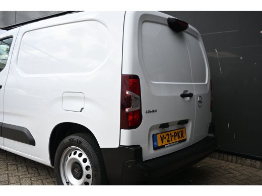 Opel Combo 1.5D 130PK Automaat L1 | Betimmering | Digitale Binnenspiegel | Cruise control | Navigatie | Acht... ActivLease financial lease