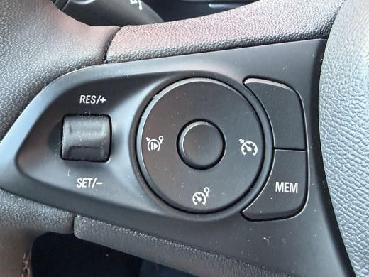Opel Corsa 100pk GS (Camera - Keyless Entry - LED - Automatische Airco - Navigatie - Apple Carplay - Draadlo... ActivLease financial lease