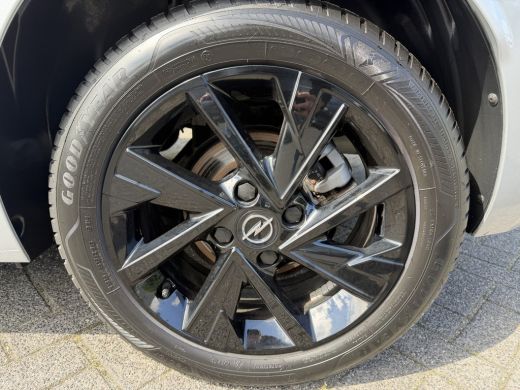 Opel Corsa 100pk GS (Camera - Keyless Entry - LED - Automatische Airco - Navigatie - Apple Carplay - Draadlo... ActivLease financial lease