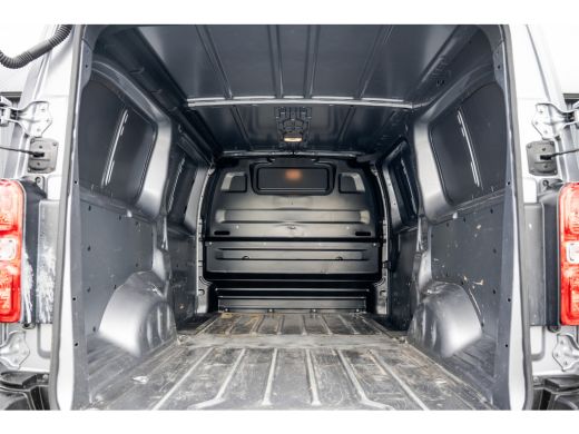 Opel Vivaro 2.0 | 145 PK | L3H1 | Camera | Carplay | Cruise | Airco | Parkeersensoren | 3-Zits ActivLease financial lease
