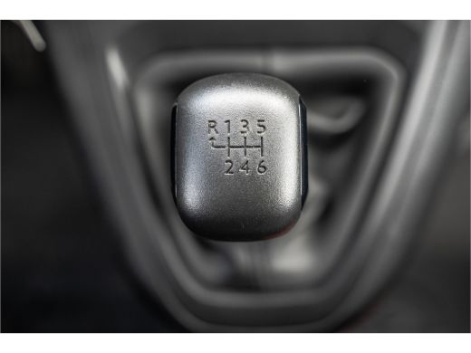 Opel Vivaro 2.0 | 145 PK | L3H1 | Camera | Carplay | Cruise | Airco | Parkeersensoren | 3-Zits ActivLease financial lease