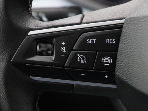 Seat Ibiza 1.0 EcoTSi Style Plus | Parkeersensoren | Cruise Control | Airco | CarPlay | 15 Inch | 11.734 Km !! ActivLease financial lease