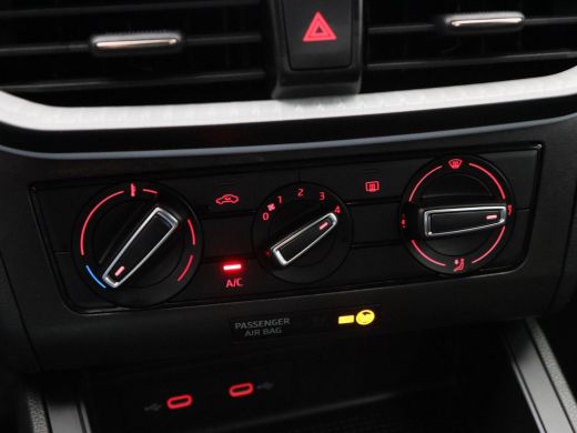Seat Ibiza 1.0 EcoTSi Style Plus | Parkeersensoren | Cruise Control | Airco | CarPlay | 15 Inch | 11.734 Km !! ActivLease financial lease