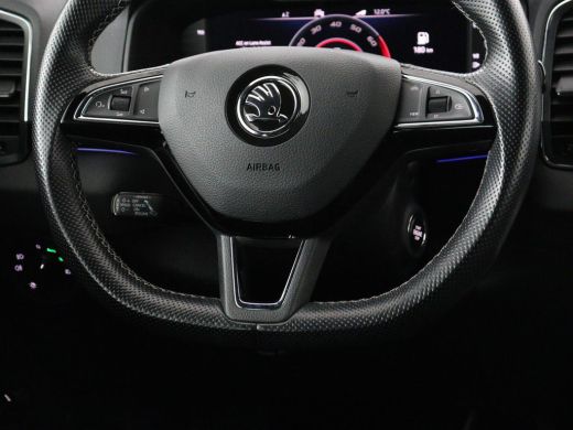 Skoda Karoq 1.5 TSI Sportline | Panoramadak | Stoelverwarming | Adaptive cruise | Camera | Sportstoelen | Vir... ActivLease financial lease