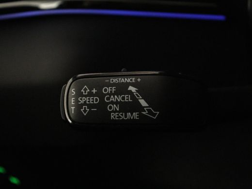 Skoda Karoq 1.5 TSI Sportline | Panoramadak | Stoelverwarming | Adaptive cruise | Camera | Sportstoelen | Vir... ActivLease financial lease