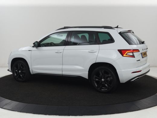 Skoda Karoq 1.5 TSI Sportline | Panoramadak | Stoelverwarming | Adaptive cruise | Camera | Sportstoelen | Vir... ActivLease financial lease