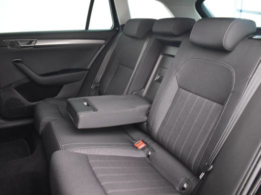 Skoda Superb Combi Style iV 218pk DSG/AUTO | Elektrisch verstelb. voorstoelen | 95% SOH | Adaptive cruise  | D... ActivLease financial lease