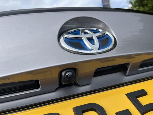 Toyota C-HR 2.0 Hybrid Dynamic | Trekhaak | Navigatie | Apple CarPlay/Android auto ActivLease financial lease