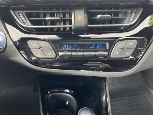 Toyota C-HR 2.0 Hybrid Dynamic | Trekhaak | Navigatie | Apple CarPlay/Android auto ActivLease financial lease
