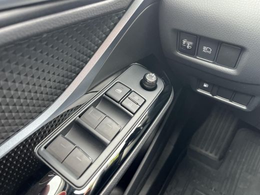 Toyota C-HR 2.0 Hybrid Dynamic | Trekhaak | Navigatie | Apple CarPlay/Android auto ActivLease financial lease