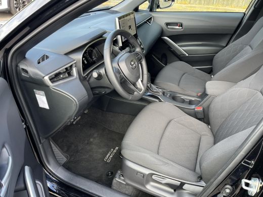 Toyota Corolla Cross Hybrid 140 Style | Apple CarPlay/Android auto | Elektrische achterklep | Navigatie ActivLease financial lease
