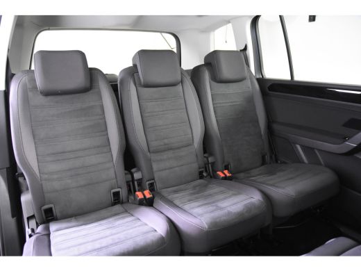 Volkswagen Touran 1.0 TSI Highline *1ste Eigenaar*Leer*Trekhaak*PDC* ActivLease financial lease