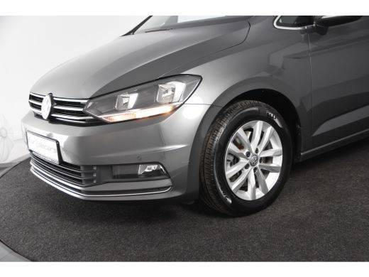 Volkswagen Touran 1.0 TSI Highline *1ste Eigenaar*Leer*Trekhaak*PDC* ActivLease financial lease