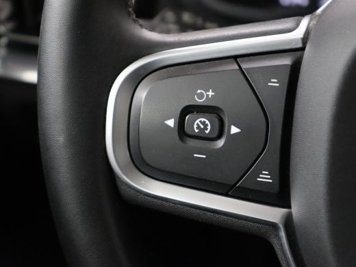 Volvo  V60 2.0 B3 Momentum | Trekhaak | Stoelverwarming | Adaptive cruise | Carplay | Stuurverwarming | Full... ActivLease financial lease