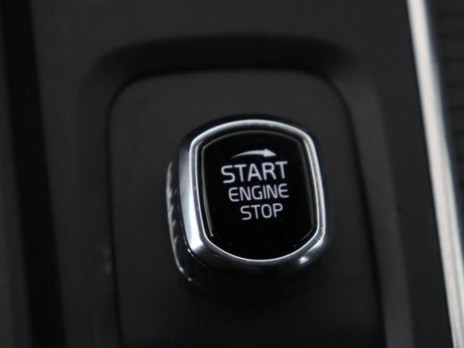 Volvo  V60 2.0 B3 Momentum | Trekhaak | Stoelverwarming | Adaptive cruise | Carplay | Stuurverwarming | Full... ActivLease financial lease