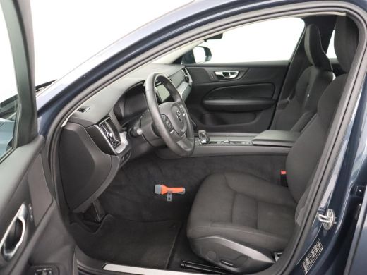 Volvo  V60 2.0 B3 Momentum | Trekhaak | Stoelverwarming | Adaptive cruise | Carplay | Stuurverwarming | Full... ActivLease financial lease