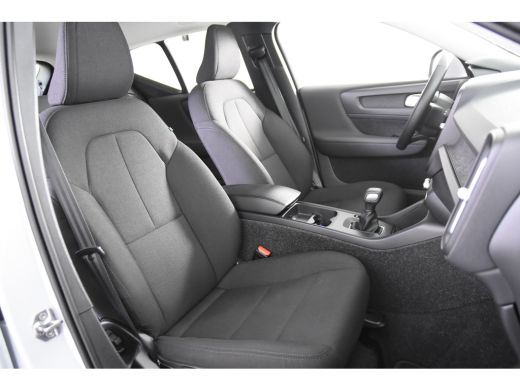 Volvo  XC40 1.5 T2 Momentum *1ste Eigenaar*Navigatie*Camera*Carplay* ActivLease financial lease