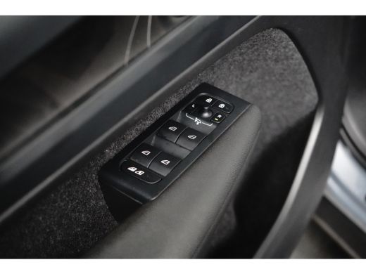 Volvo  XC40 1.5 T4 Plug-in hybrid Plus Bright | Achteruitrijcamera | Alarmsysteem | Apple Carplay/Android Aut... ActivLease financial lease