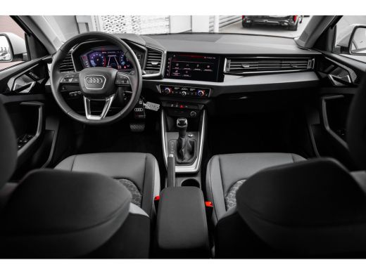Audi A1 Sportback Sportback 25 TFSI S line | ACC | Navigatie | Sensoren voor + achter | Stoelverwarming | ActivLease financial lease