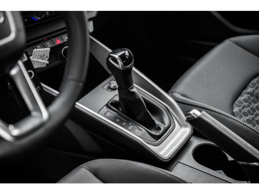 Audi A1 Sportback Sportback 25 TFSI S line | ACC | Navigatie | Sensoren voor + achter | Stoelverwarming | ActivLease financial lease