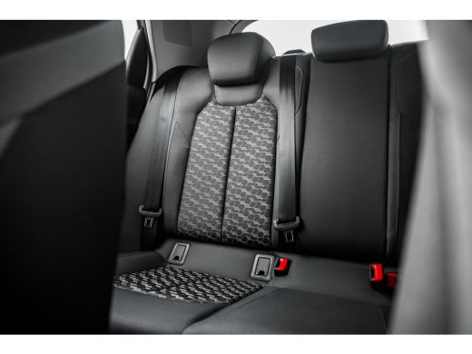 Audi A1 Sportback Sportback 25 TFSI S line | ACC | Navigatie | Sensoren voor + achter | Stoelverwarming | ActivLease financial lease