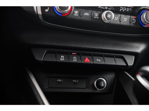 Audi A1 Sportback Sportback 25 TFSI S line | ACC | Navigatie | Sensoren voor + achter | Stoelverwarming | ActivLease financial lease