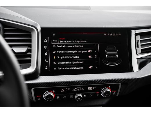 Audi A1 Sportback Sportback 25 TFSI S line | ACC | Navigatie | Sensoren voor + achter | Stoelverwarming | ActivLease financial lease