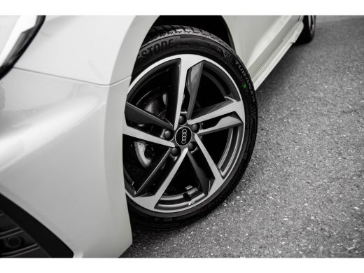 Audi A1 Sportback Sportback 25 TFSI S line | ACC | Navigatie | Sensoren voor + achter | Stoelverwarming | ActivLease financial lease