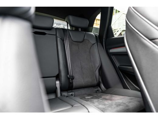 Audi Q5 50 TFSI e S edition Competition 299PK | Trekhaak | Luchtvering | Panorama Dak | Massage Stoelen |... ActivLease financial lease