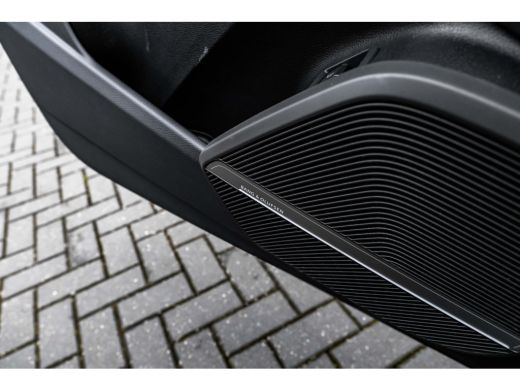 Audi Q5 50 TFSI e S edition Competition 299PK | Trekhaak | Luchtvering | Panorama Dak | Massage Stoelen |... ActivLease financial lease